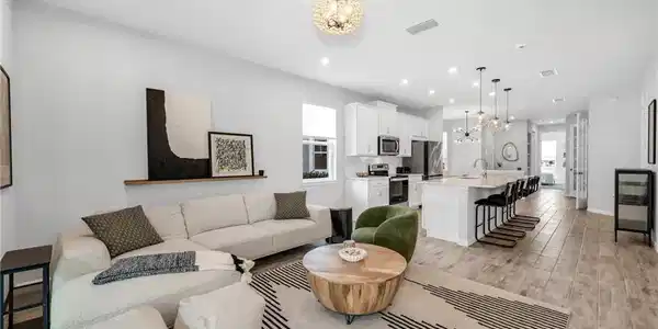 4552 Arboretum CIR