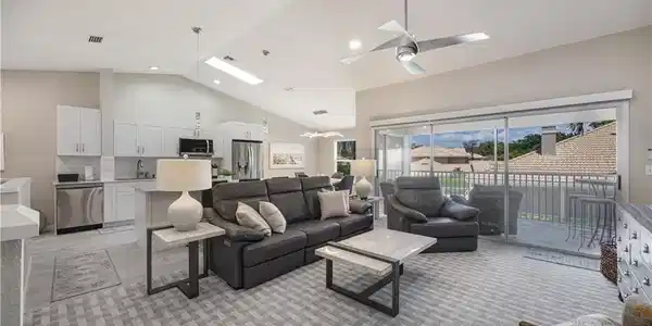 290 Emerald Bay CIR