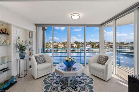 255 Park Shore DR