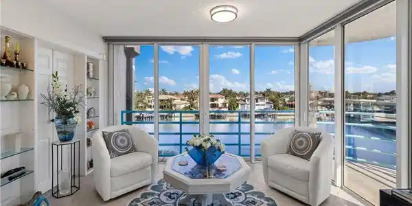 255 Park Shore DR
