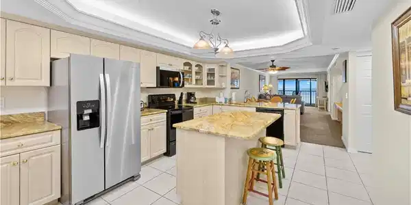 2445 W Gulf DR