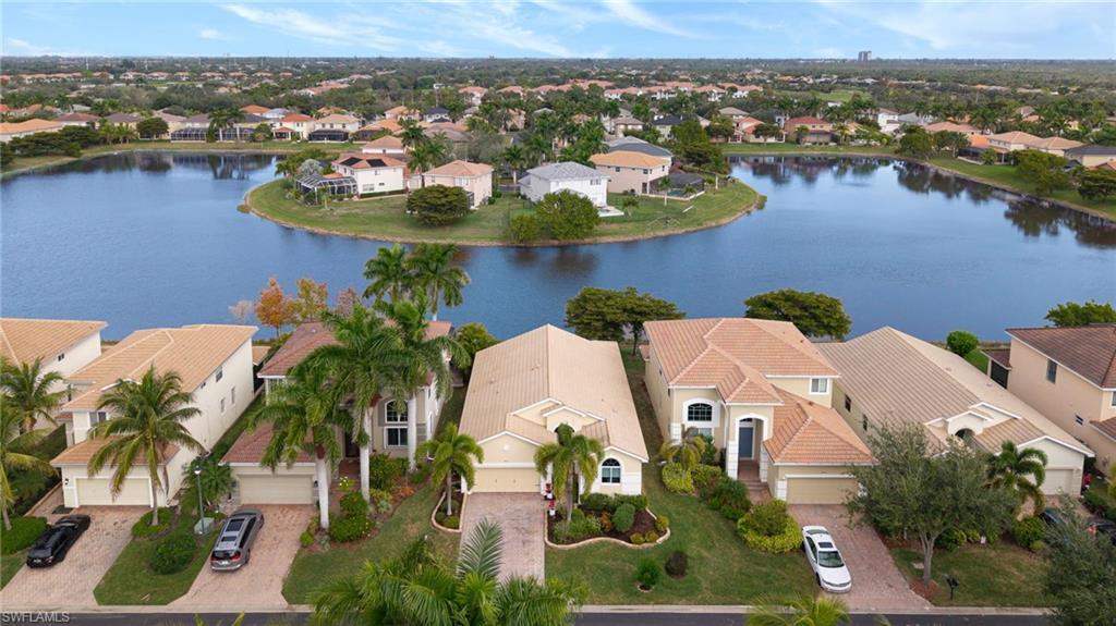 Image 3: LAKE VIEW