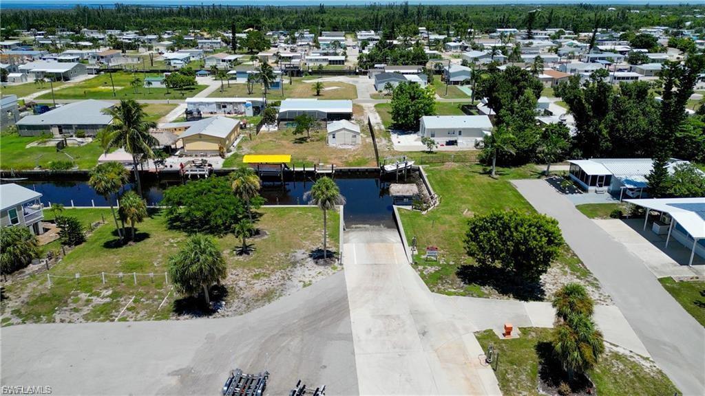 Image 1: Community boat Ramp with Gulf Access