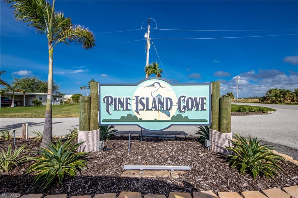 Image 3: View of community / neighborhood sign