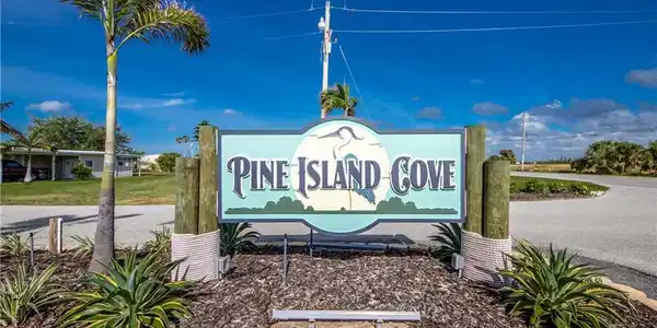 Image 3: View of community / neighborhood sign