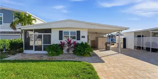 11391 Cypress LN