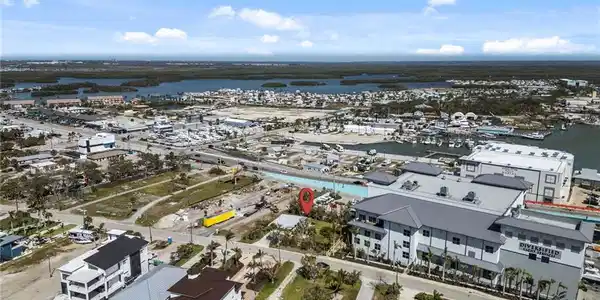 Image 4: Bird's eye view of a nearby body of water