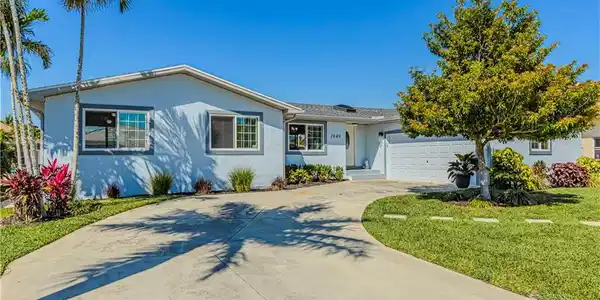 1640 Barbarosa CT