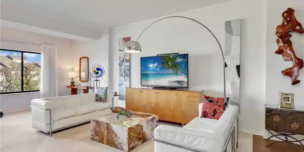 Image 2: Living Room