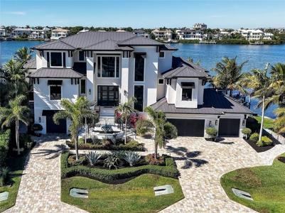 271 3rd ST W
