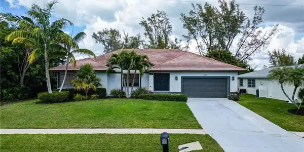 621 Diplomat CT
