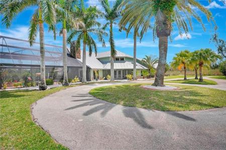 7235 Lake DR