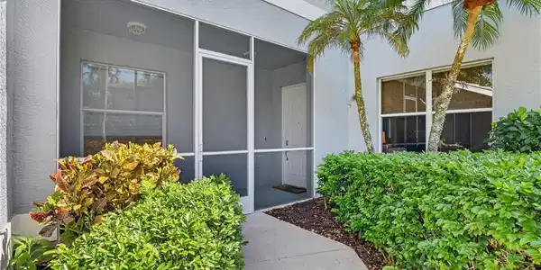 770 Tarpon Cove DR SE