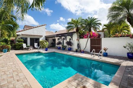 565 Tierra Mar LN