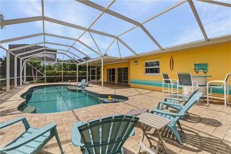 4933 Triton CT W