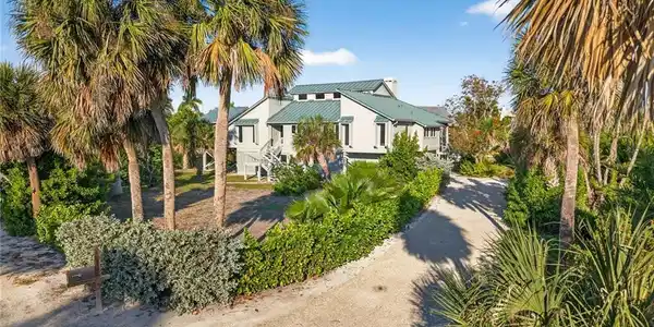 4400 Gulf Pines DR
