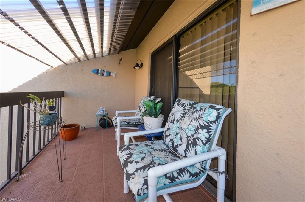 Image 3: View of balcony