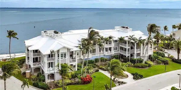 1253 Plantation RD