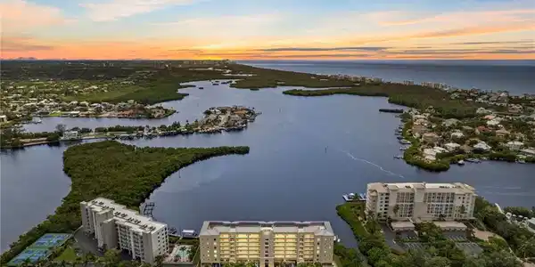 4895 Bonita Beach RD