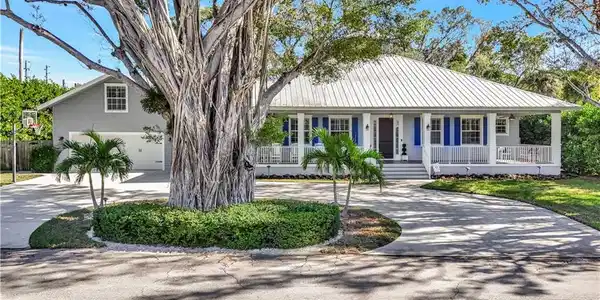 5288 Sand Dollar LN