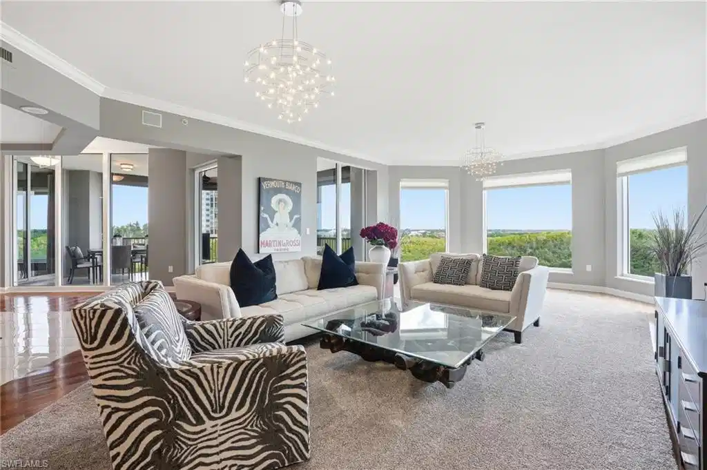 Image 1: Living Room