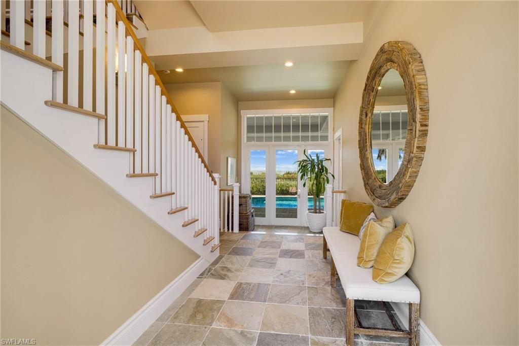 Image 4: Foyer flooded with natural light