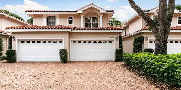 8448 Abbington CIR
