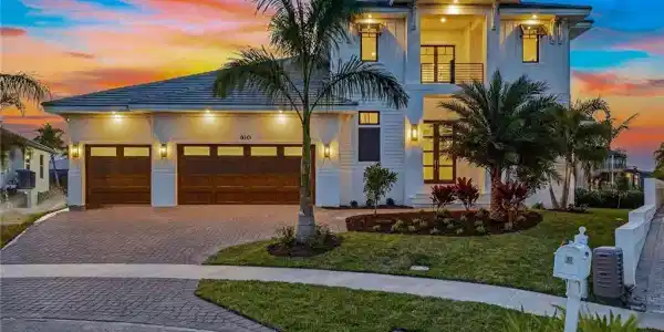 810 Elm CT