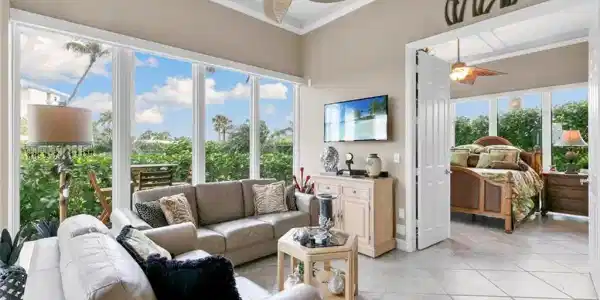180 Seaview CT