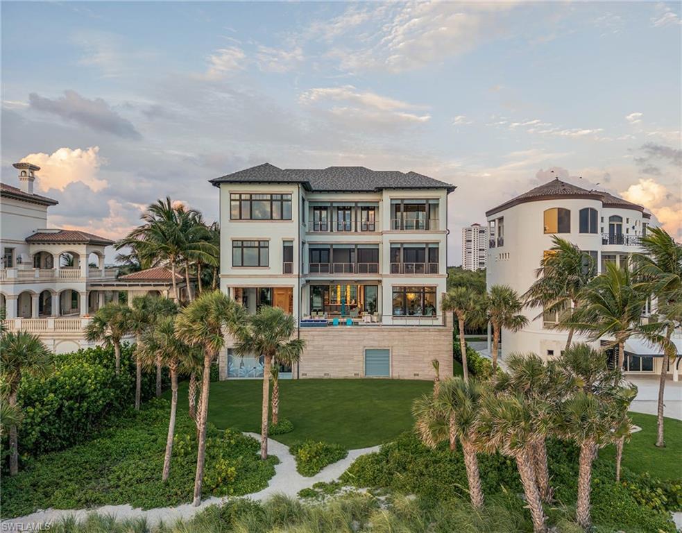 Image 3: Back of beachfront home