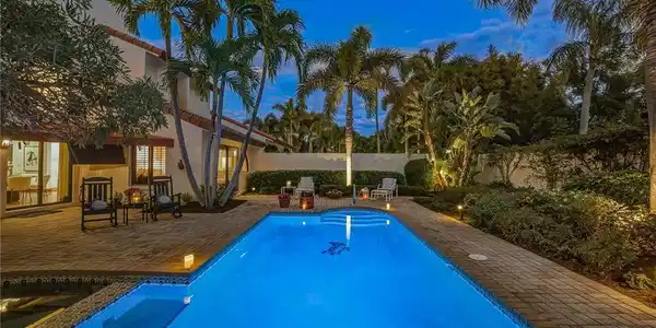 9 Las Brisas WAY