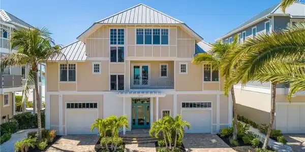 5224 Estero BLVD