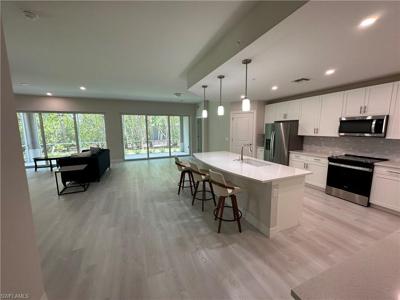 214 Indies DR E