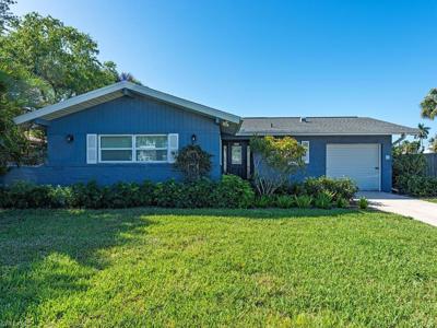 2772 Bayview DR