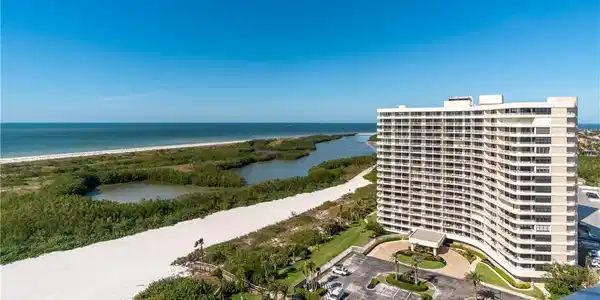 320 Seaview CT