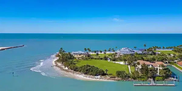 210 & 220 Bay RD