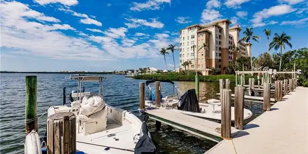 4895 Bonita Beach RD