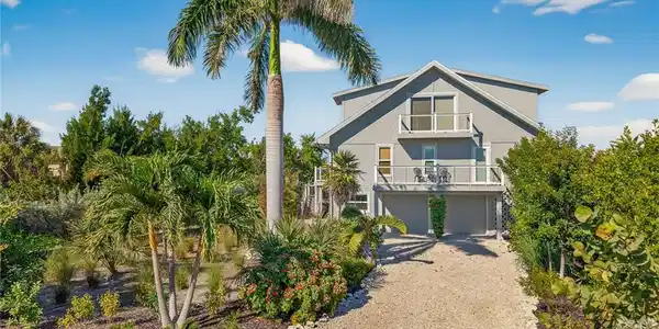 4245 Gulf Pines DR