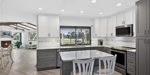 1312 Par View DR