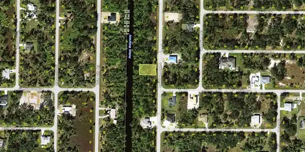 Image 2: Map / location featuring property parcel outlined