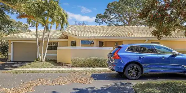 337 Emerald Bay CIR