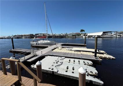 800 River Point DR