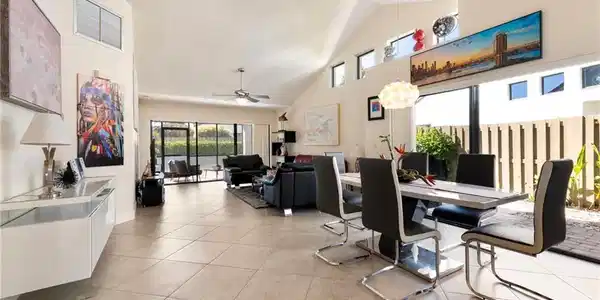 515 Beachwalk CIR