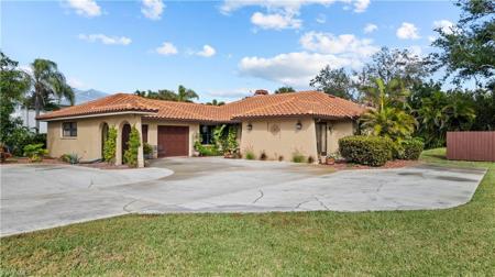 7090 Hendry Creek DR