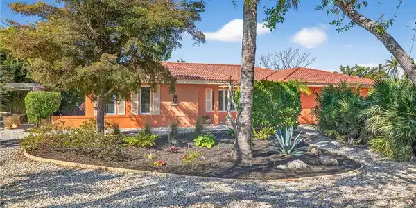 1065 Fish Crow RD