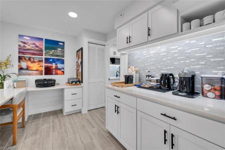 900 Broad AVE S