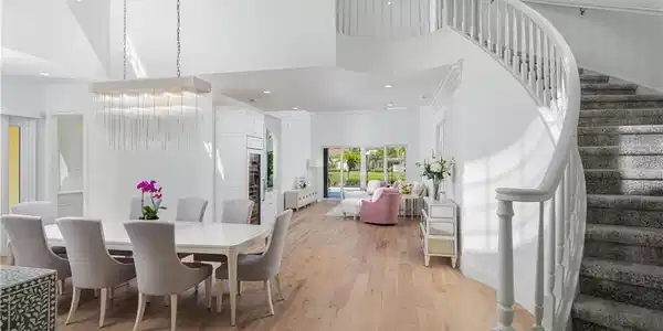 7935 Vizcaya WAY