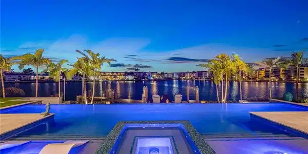 210 Bay PT