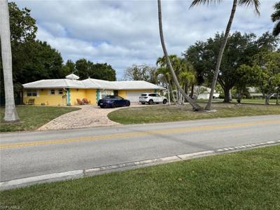 780 Fountainhead LN