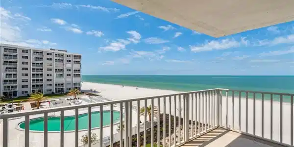 3443 Gulf Shore BLVD N